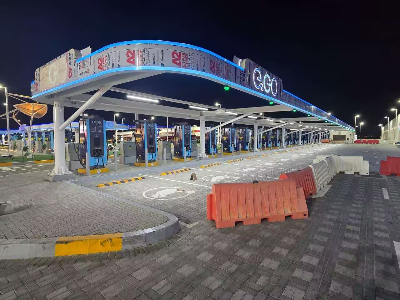 dubai outdoor parking guidance project.jpg